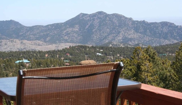 Mountain Experience/Amazing Views/Hot Tub/Ski/Close to Boulder