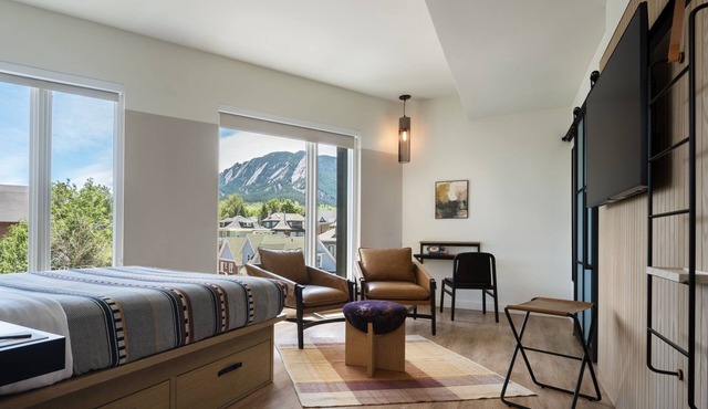 Moxy Boulder University in Boulder