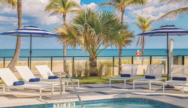 Nature Escape Near Bonnet House Museum and Gardens! Pool & Gym Access!