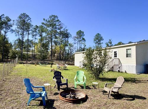 Nature's Nook, 2 Acres Home by Springs and Gainesville