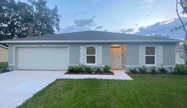 New Construction Home Located Next to a Publix Plaza With Space to Fit 10 Guests in Edgewater