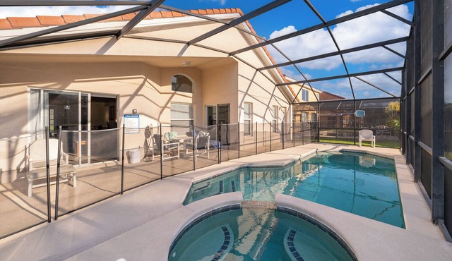 ⭐NEW LISTING | 4 Bed Villa | Gated Resort of Solana | Pool | Minutes to Disney⭐ in Davenport