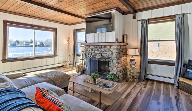 NEW! Moline Riverfront Cabin w/ Fire Pit & Kayaks! in Moline