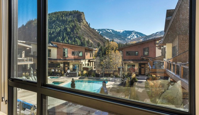 New Mtn Modern Westin Riverfront Amenities | OR106