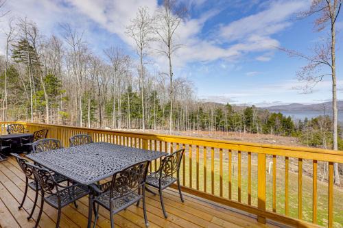 Newfound Lake Getaway: Cabin w/Deck, Fire Pit in Bristol
