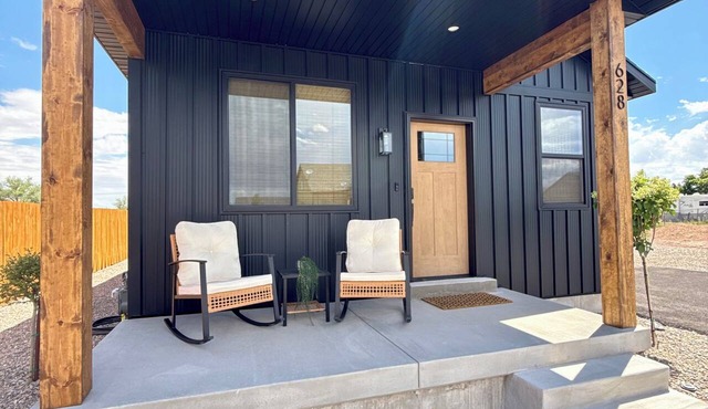 Newly Built - Modern Tiny House Near Downtown
