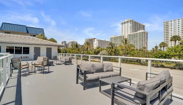 Ocean Blvd King Suite in Fort Lauderdale