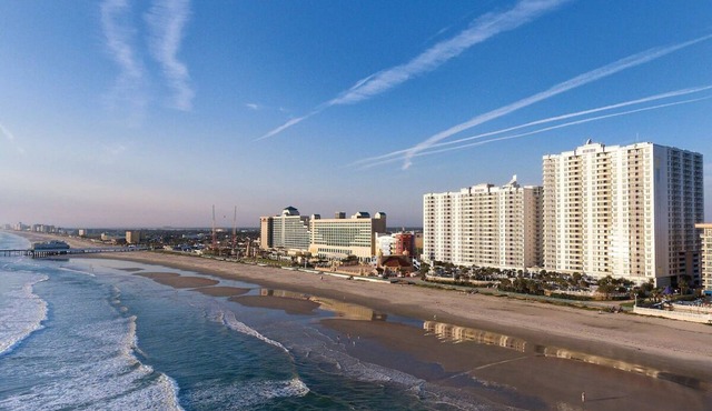 Ocean Walk 2bed/2bath Lock Off. Daytona Beach, FL! in Daytona Beach