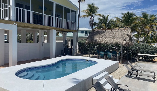 Oceanfront, Pool, Tiki, Amazing Views, Near Vaca, Great Dockage, Kayaks, Bikes in Marathon