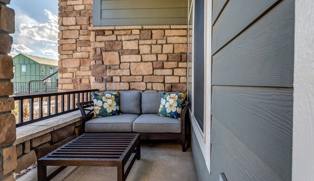 One Story Quiet 2 Bedroom Condo in Castle Rock