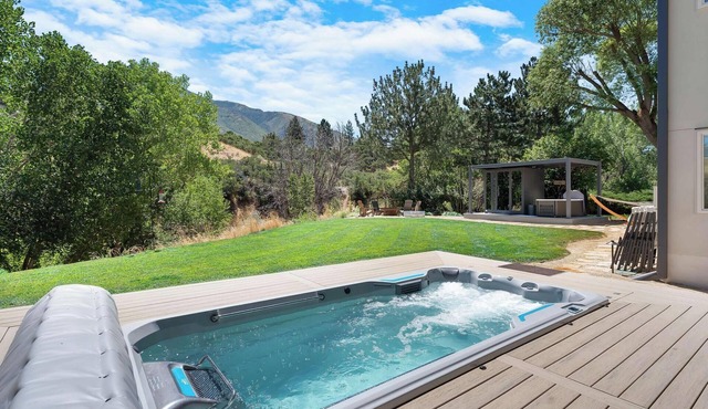 Organic-Modern Garden Suite/Sauna, Gym, & Patio/Wasatch Mountains