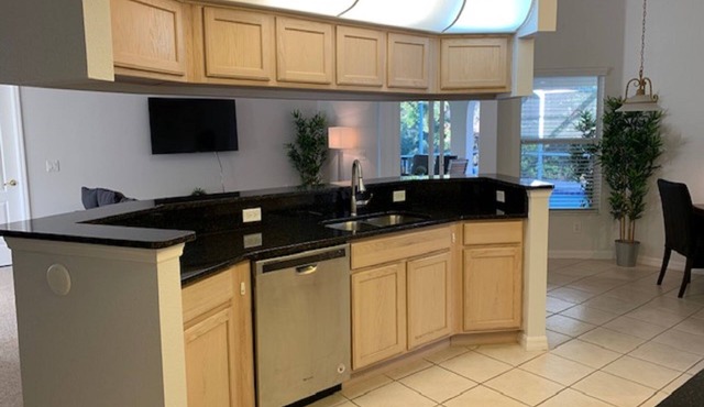 Palm Villa - A 3 bedroom property near golf courses and beaches. in Spring Hill