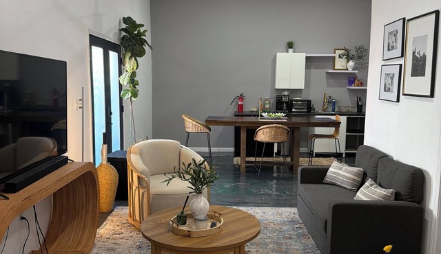 Peaceful studio with AC in charming El Paso in El Paso