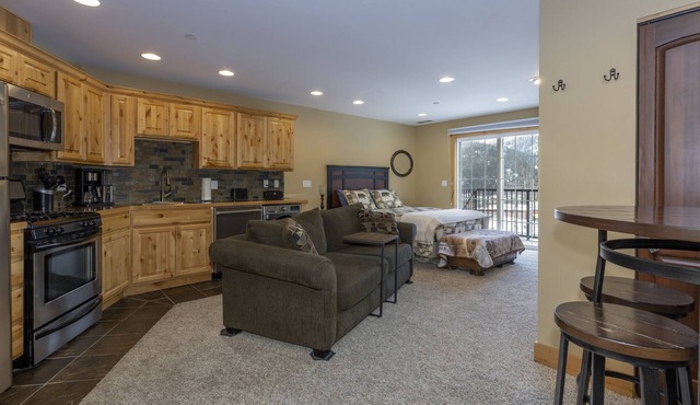 Penthouse Studio Mountain Views; Near Silver in Kellogg