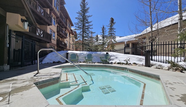 Perfectly Located Powder Haus at Solitude Village. Bluebird days galore! Ski