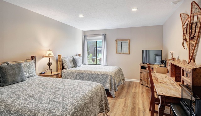 Pet Friendly Hotel Room in Central Copper MTN!