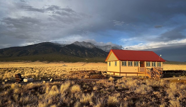 Pet-friendly house near Great Sand Dunes National Park