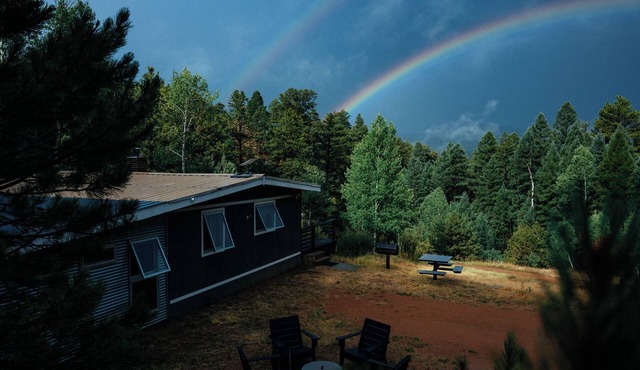 Pike National Forest Cabin Getaway with Mountain Views and Fire Pit