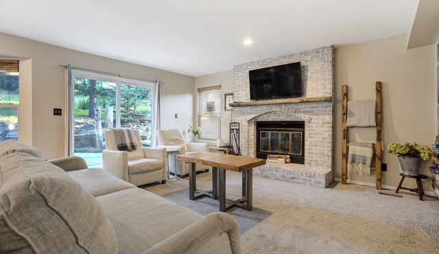 Pinecliff Hideaway | Pet Friendly! Sleeps 12