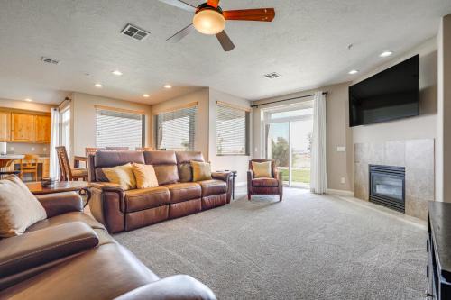 Pool Access & Patio! Resort-Style St George Condo
