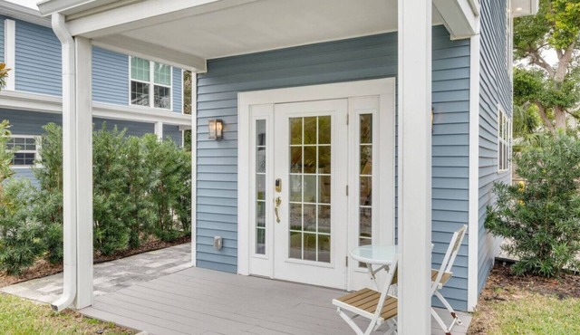 Poolside Tiny Home in Downtown Dunedin | Sandy in Dunedin