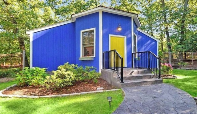 Private Cabin in Multi Acre Park! in Commack