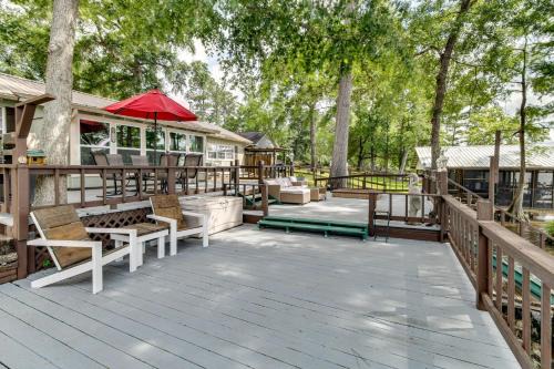 Private Dock + Fire Pit: Gantt Lake Getaway!