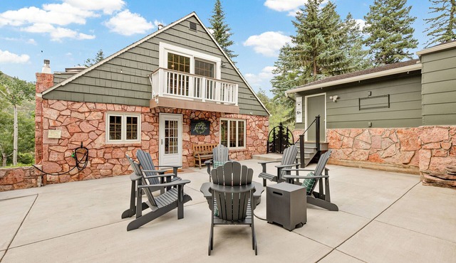 Private Family Home w/Large Patio, Hot Tub, Fire Pit by Forest & Peak Retreats