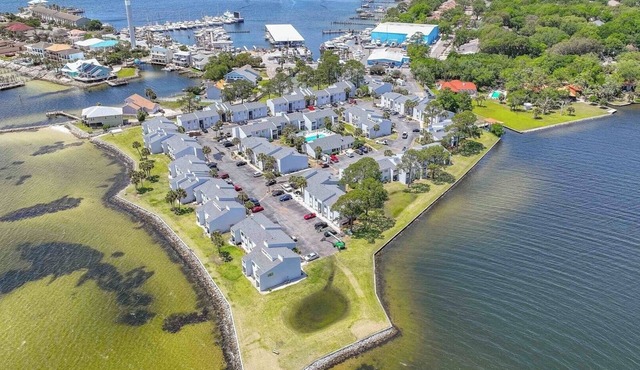 Private Gated Community 2BR Condo Close to Beach in Shalimar