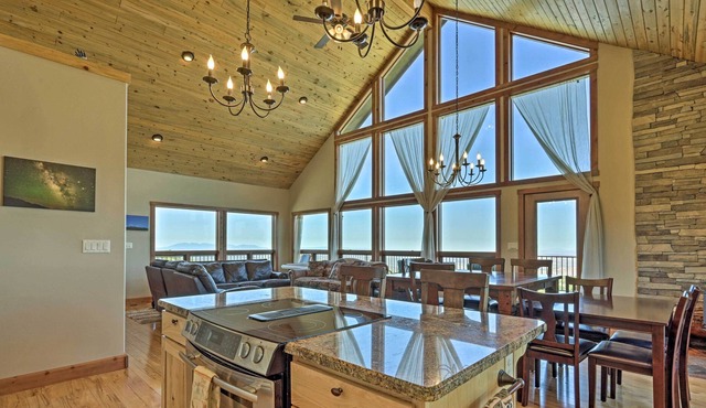 Private Hilltop Home w/ Expansive View & Grill!