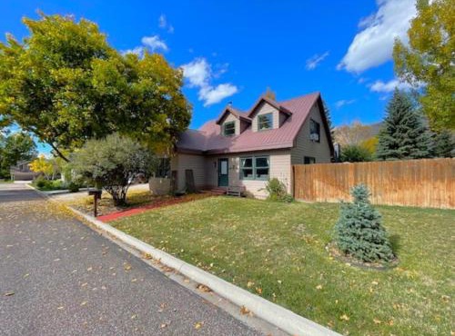 Quiet Basalt Home Fenced Yard, Work Space, Pets ok