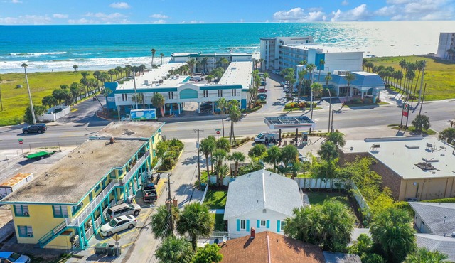 Rare Find 3 Bedroom, Ocean Steps Away, 3+ Parking, Walkable Restaurants