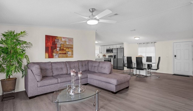 Relaxing 4br Hideaway In Groveland 4 Bedroom Cottage by RedAwning in Groveland