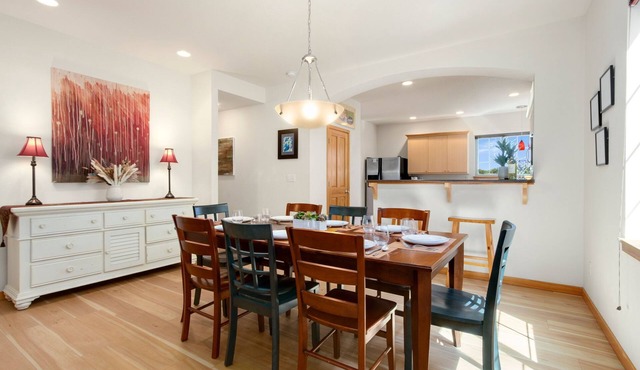 Rigden Retreat Garage, Dog Friendly, Near Trails
