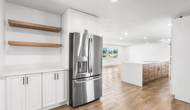 Riverfront Home w Private Dock Pool Beaches in Fort Myers