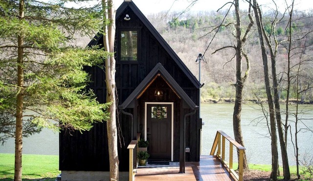 Riverfront, Modern A-Frame on the Allegheny River, Perfect for a Romantic Weekend to Unwind in Parker