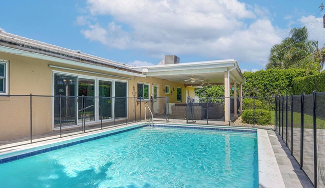 Riviera Beach Vacation Home w/Pool: Walk to Beach