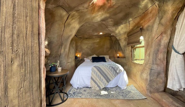 Rock Cabin in Hurricane