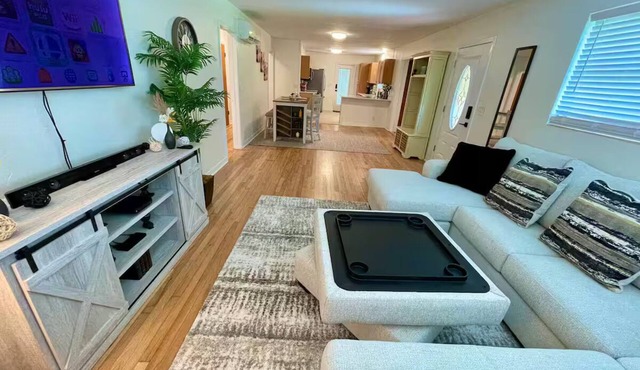 Rosa Cottage-Entire House
