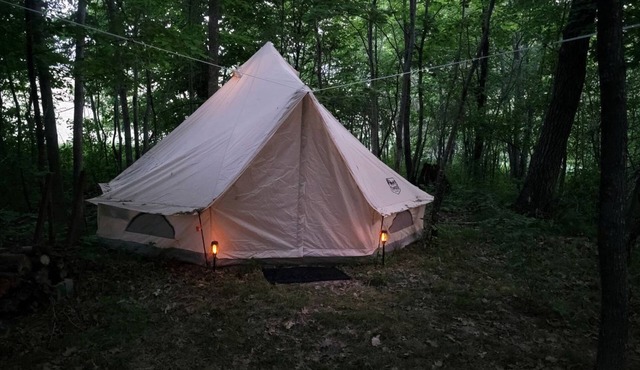 Rustic and Remote Hike-in Glamping Bell Tent close to Whitewater State Park, Minnesota in Elba