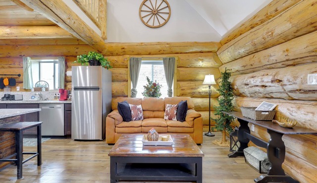 'Rustic Cliff Ranch' in Uintah Basin: Dogs Welcome