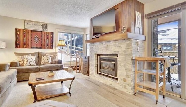 Rustic Mountain 2 Bedroom Condo