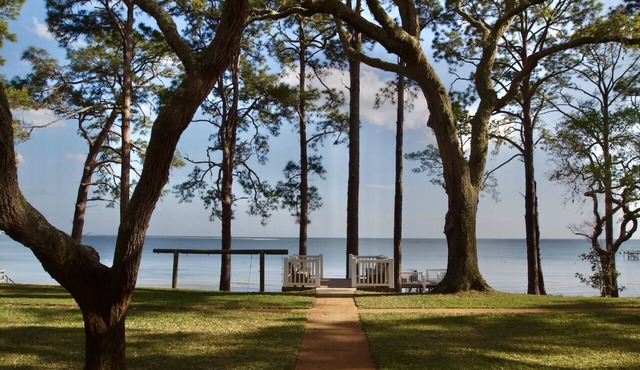 Saint Teresa Coastal dwelling with Guest house option. in Panacea