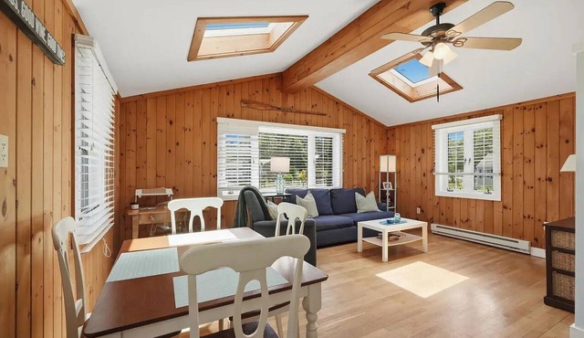Salt & Summit Coastal Cottage - Ogunquit Escape in Ogunquit