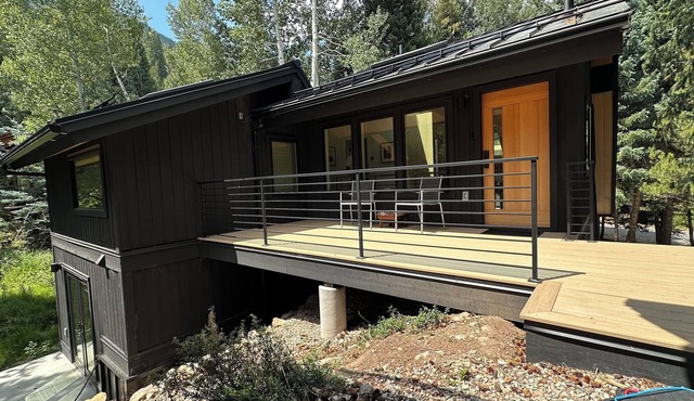 Scandinavian 2BR Cozy Retreat,Steps to Shuttle, 12 Min to Vail Village