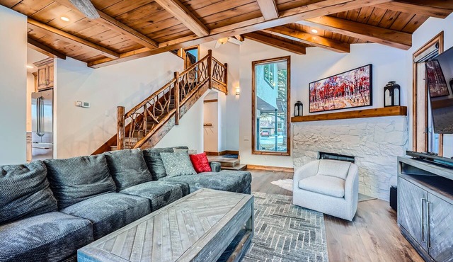Scenic Luxury Home Best Location Ski Vail Beaver Creek. Hot Tub Golf AC