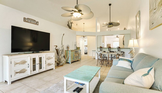 Screened Lanai + Workspace! Naples Stay Near Gulf