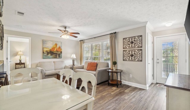Seaspray Hideaway Sleeps 8 Pools Beach Access