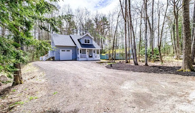 Sebago, newer construction, lake access, AC, 3bd2.5bth, Long Beach neighborhood in Sebago
