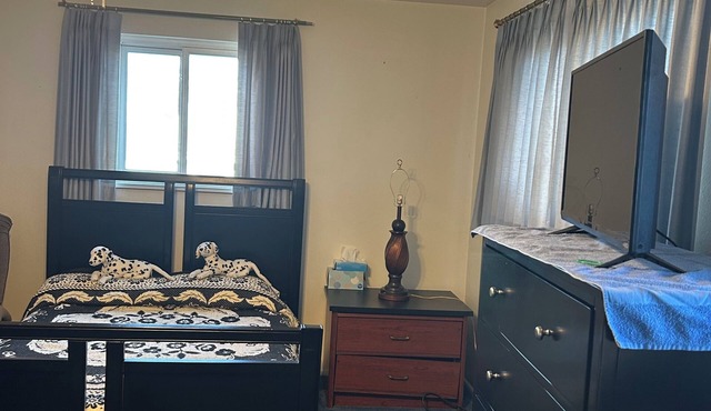Short or Long Term 1 bedroom with bathroom in central Aurora